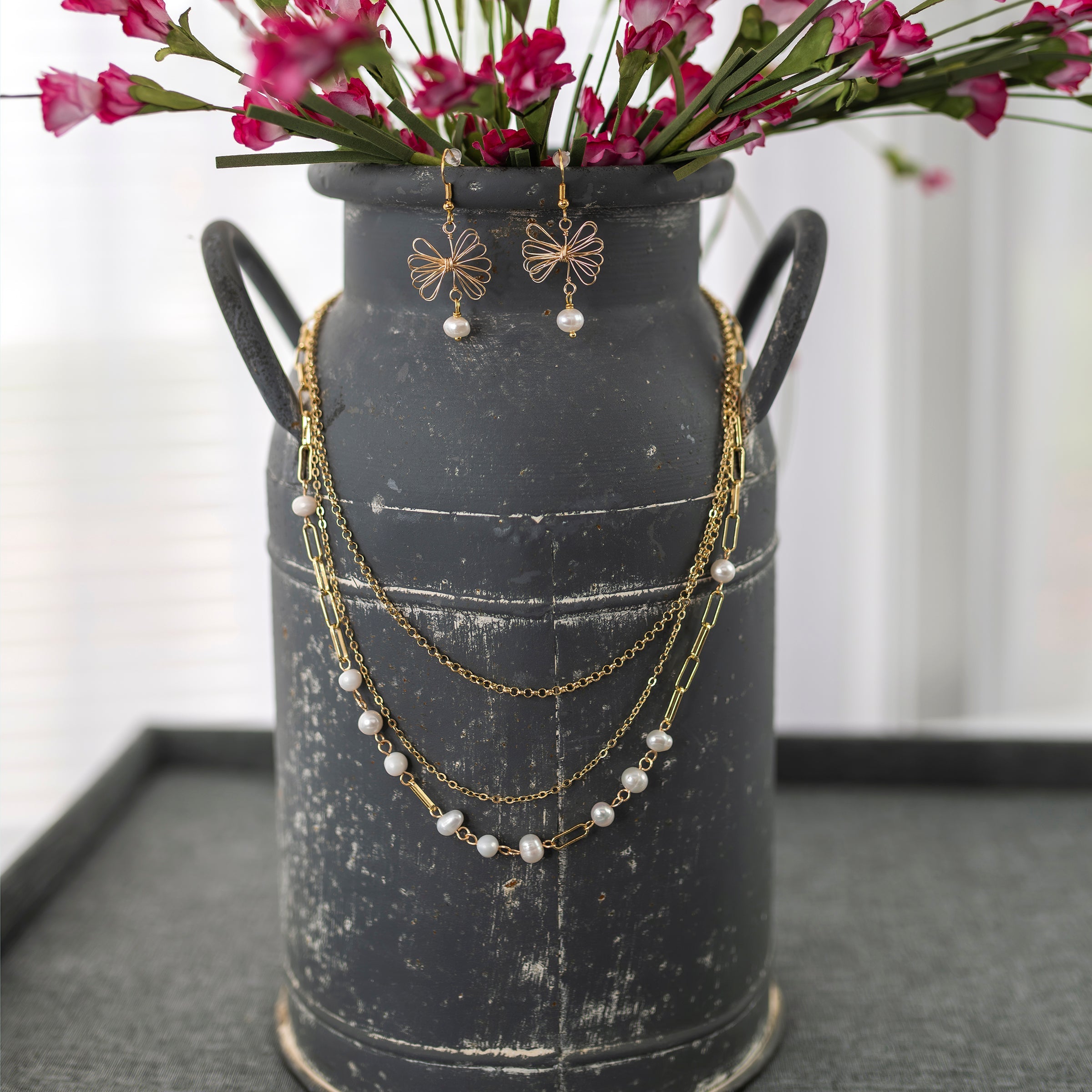 Coquette gold necklace - P's One-Stop Shop 