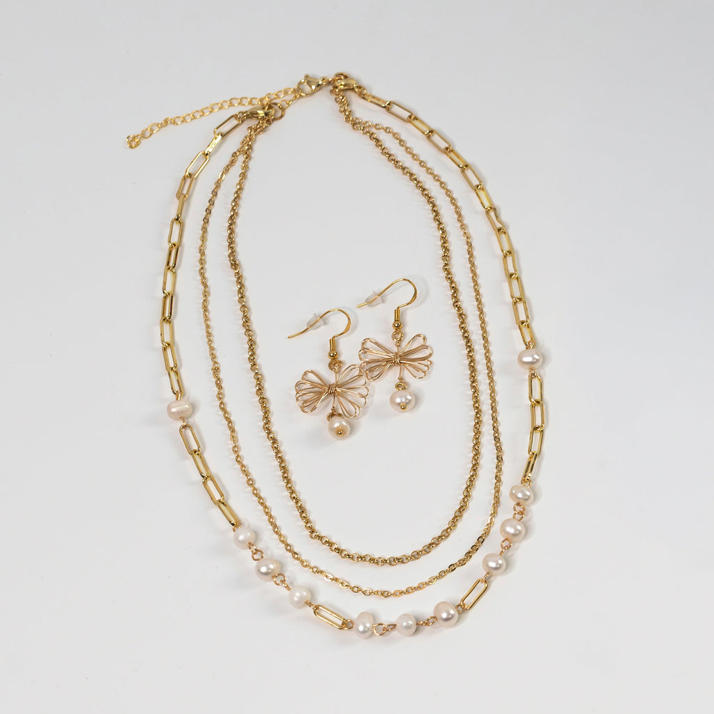 Coquette gold necklace - P's One-Stop Shop 