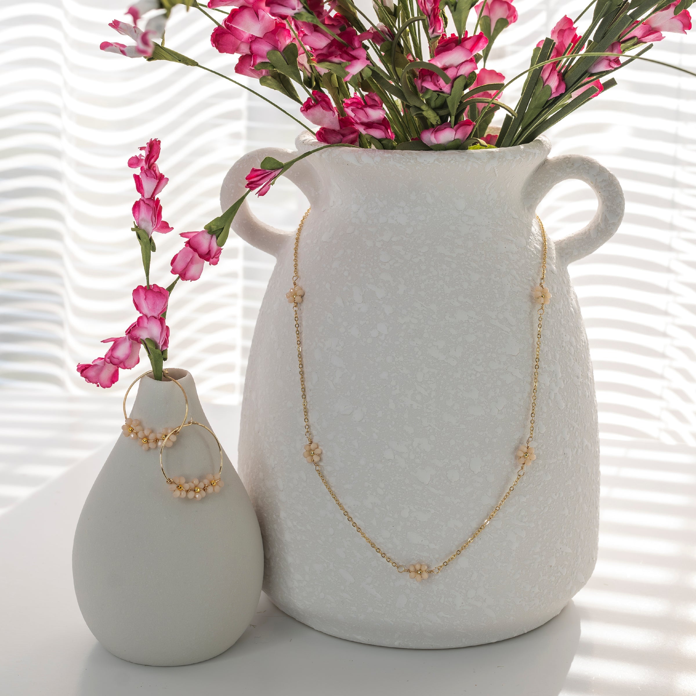 Daisy gold earrings - P's One-Stop Shop 
