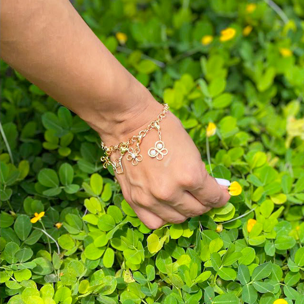Gigi gold charm bracelet - P's One-Stop Shop 