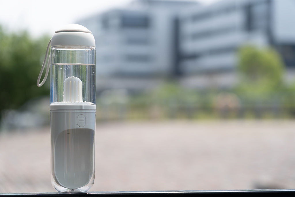 Pet Life ® 'PYURE' Handheld Travel Filtered Water Feeder - P's One-Stop Shop 
