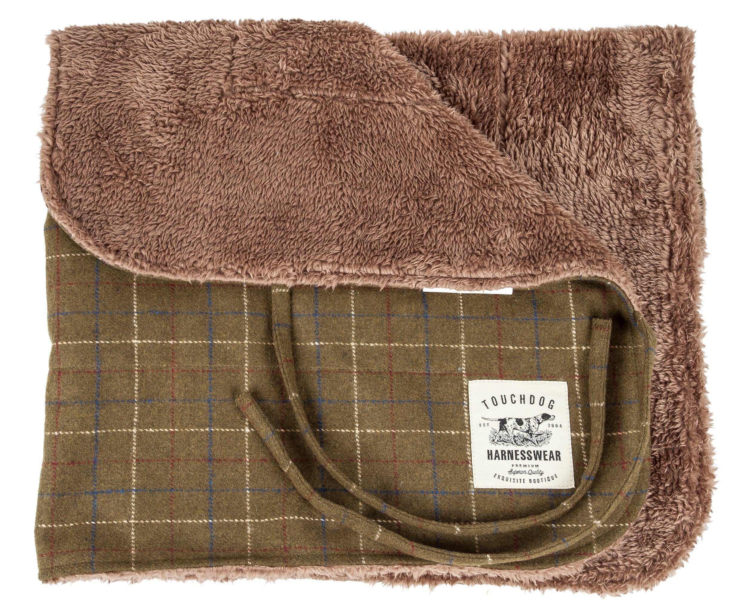 Touchdog ® 2-In-1 Windowpane Plaid Dog Jacket and Matching Reversible Dog Mat - P's One-Stop Shop 
