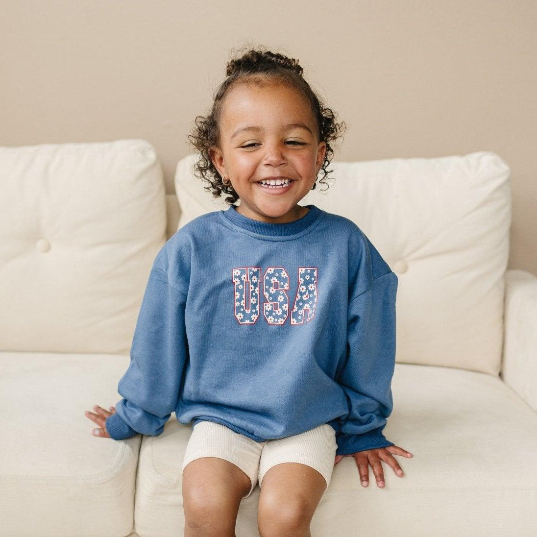 USA Daisy Crewneck Sweatshirt - P's One-Stop Shop 