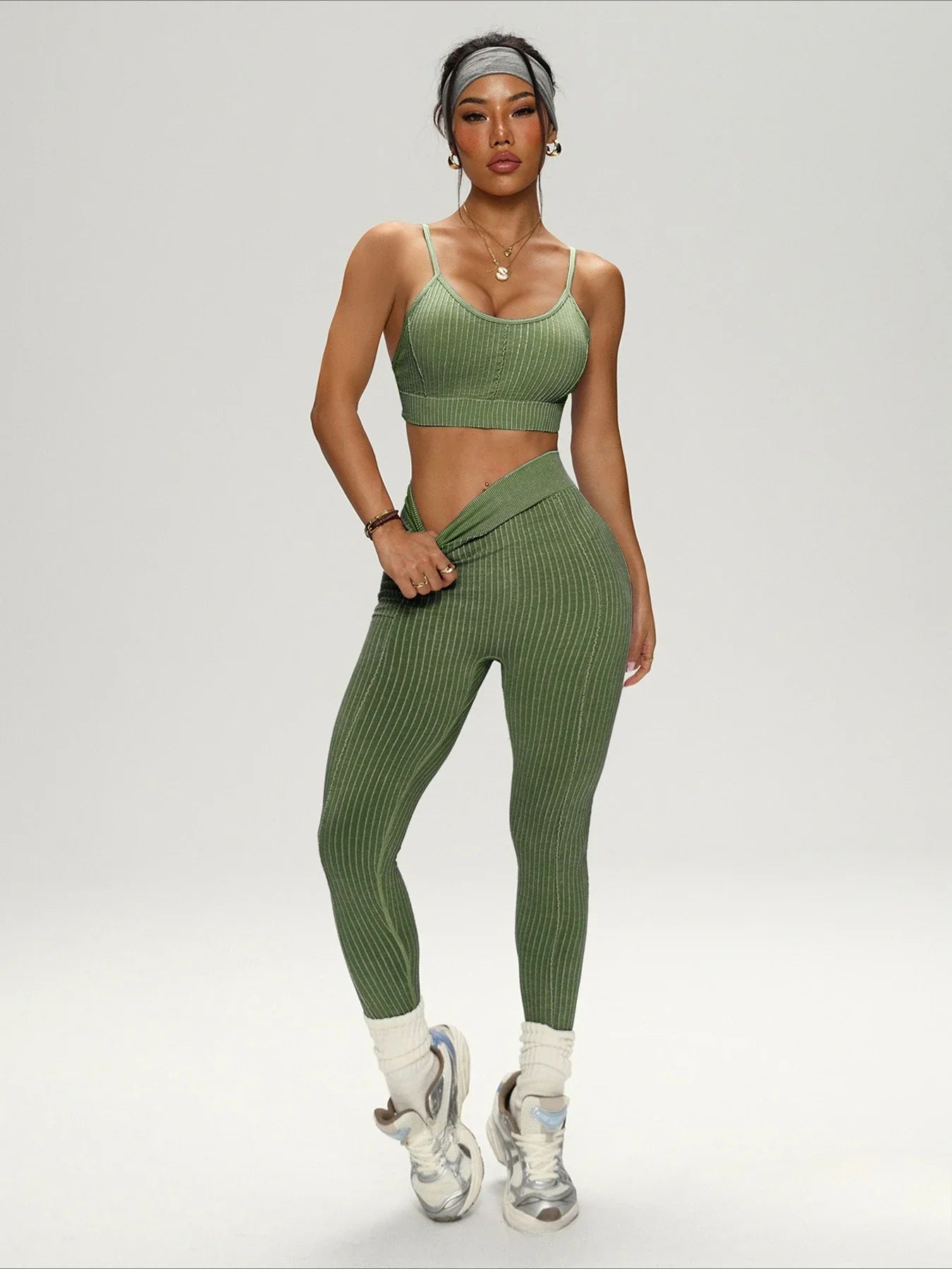 Women's Seamless Cropped Top & Pants Set - P's One-Stop Shop 