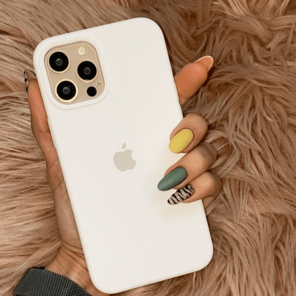 iPhone Silicone Case (White) - P's One-Stop Shop 